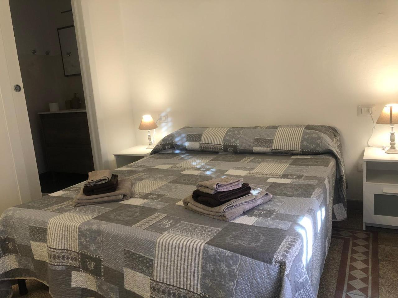 Suite Cagliaritane Notti In Centro Cameră foto